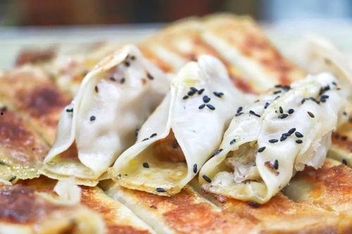 泰州卖锅贴的网红店,一口咬下，锅香四溢的味蕾盛宴