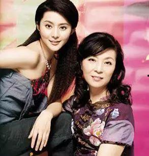 明星见妈妈,揭秘明星与妈妈的温馨瞬间